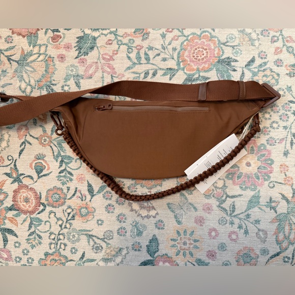 Beis The Sport Pack - Picture 3 of 5